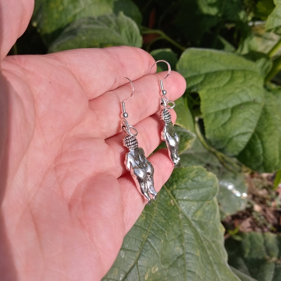 Venus of willendorf earrings - Picture 8 of 8